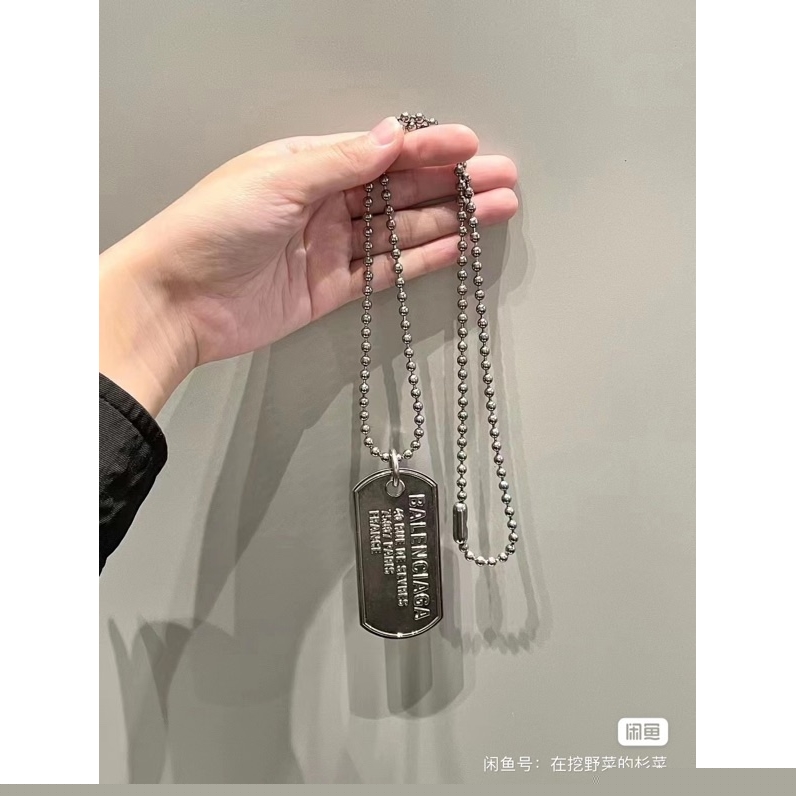 Ba*len*cia*ga necklaces